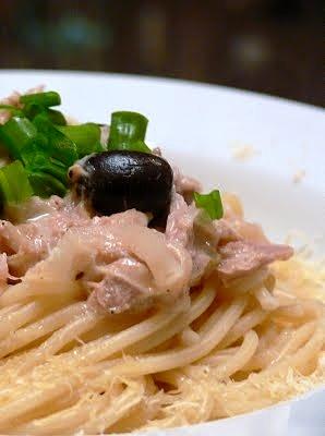 Spaghetti z tuńczykiem i śmietaną
