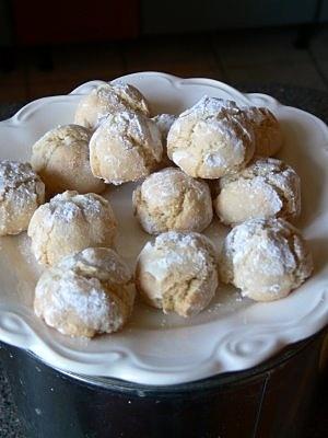 Amaretti - migdałowe ciasteczka łatwe w przygotowaniu