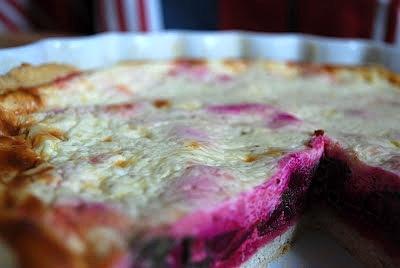 Quiche z botwinką i szpinakiem