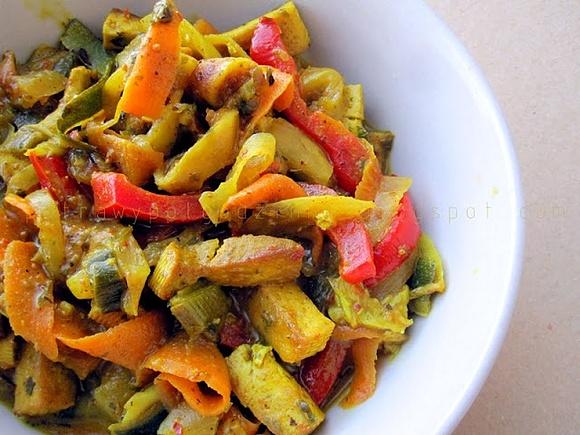 Tofu i warzywa w sosie curry