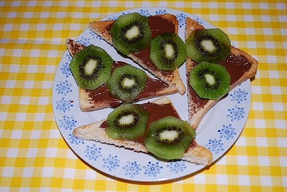 Tosty z Nutellą i Kiwi