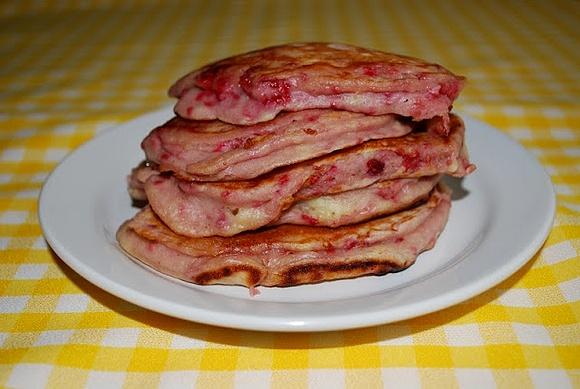 Pancakes z mascarpone i malinami