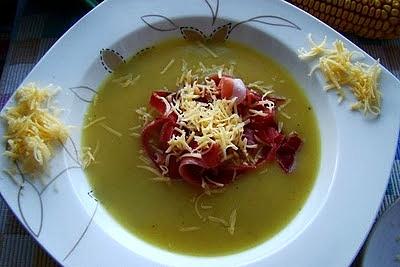 Krem ziemniaczany z cebulą i makaronem ogonówki Zimbo
