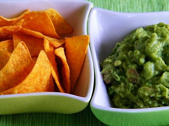 Guacamole z awokado - prosty przepis na łagodny dip