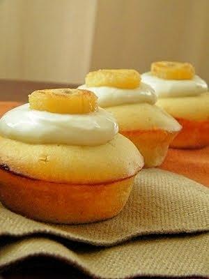 Muffiny z wiśniami i bananami