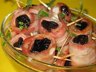 Śliwki w boczku