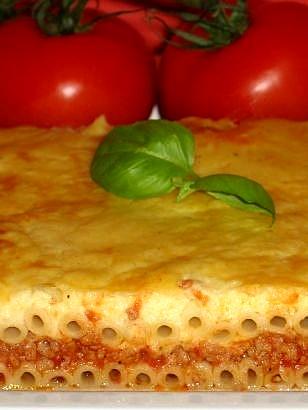 Pastitsio grecka zapiekanka makaronowa z mięsem
