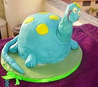 Tort z dinozaurami na czwarte urodziny