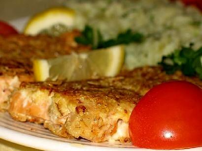 Salmon steaks in oatmeal