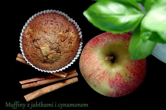 Muffiny jabłkowe z cynamonem