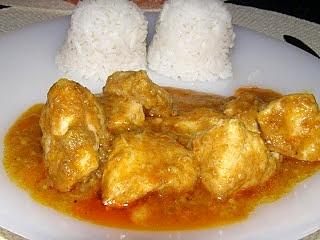 Kurczak Kashmiri w bananowej marynacie