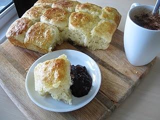 Wiosenny brioche na śniadanie