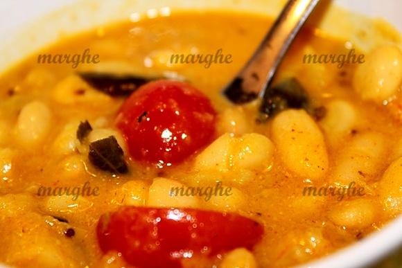 Z fasoli przygotuj curry