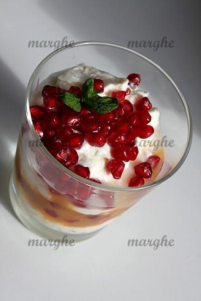Mascarpone z brzoskwiniami i czekoladą