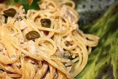 Spaghetti z cytryną tuńczykiem i śmietaną