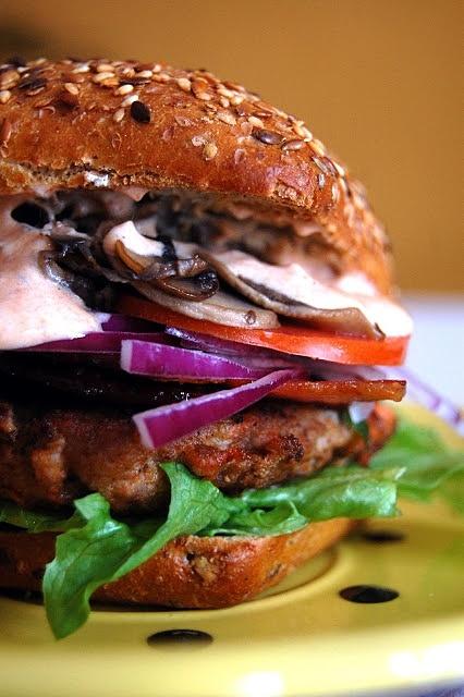 Burger z marchewką i porem