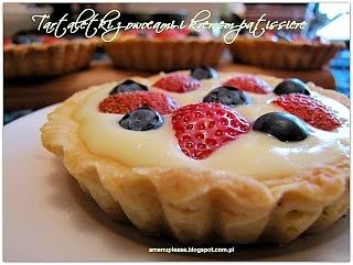Tartaletki z owocami i kremem patissiere