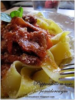 Pappardelle w sosie pomidorowym z suszonymi pomidorami i parmezanem
