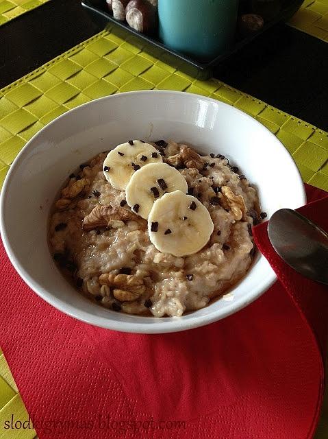 Owsianka z bananami i orzechami