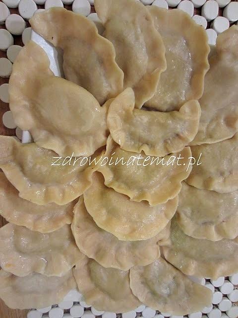 Pierogi orkiszowe z kapustą i grzybami