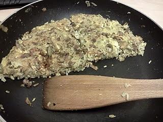 Omlet z oliwkami i papryką dla 3-4 osób