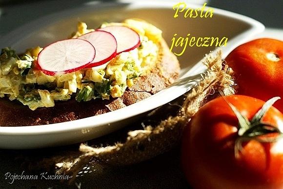 Wiosenne śniadanie pasta jajeczna