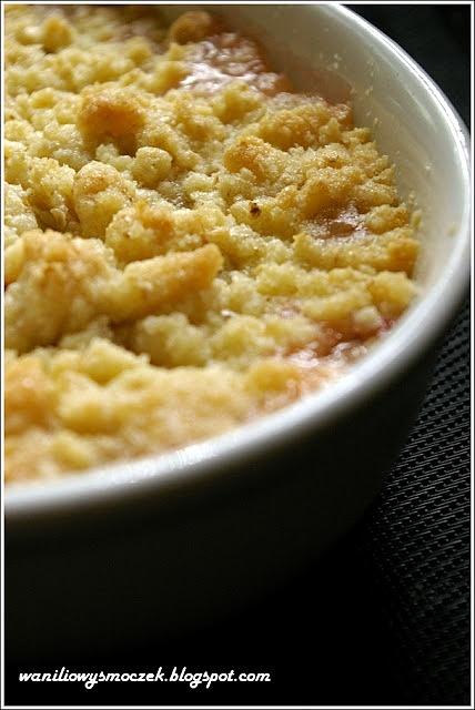 Owsiane crumble z rabarbarem