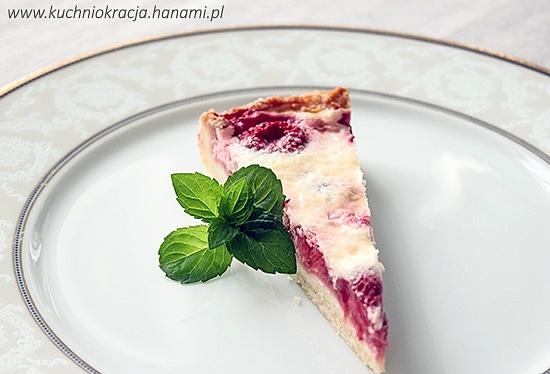 Tarta z truskawkami i mascarpone na słodki deser