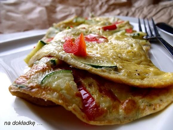Omlet z papryką i cukinią