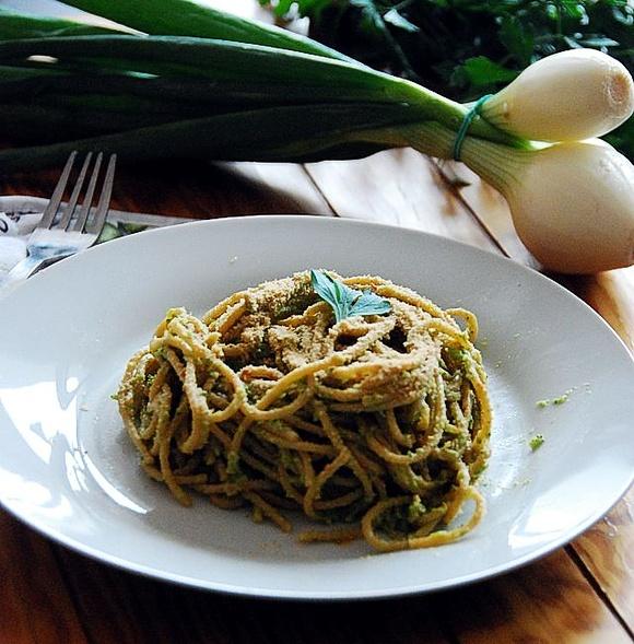 Brokułowe i słonecznikowe pesto