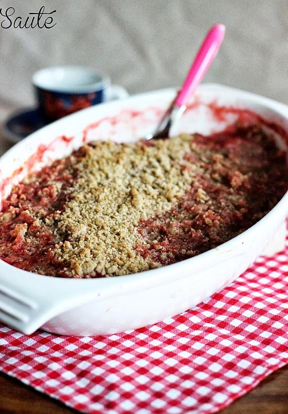 Crumble z rabarbarem