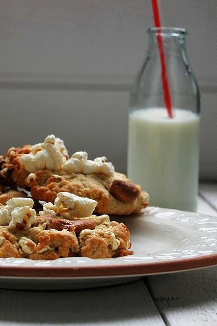 Ciasteczka z popcornem i cytrusową nutą