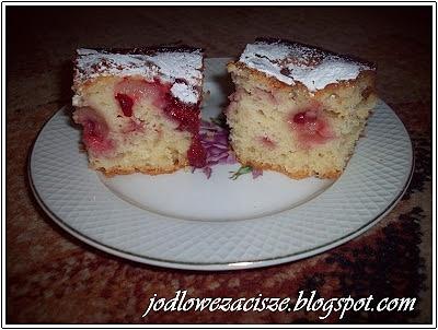 Truskawkowe ciasto na maślance