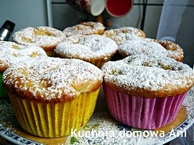 Muffinki z rabarbarem