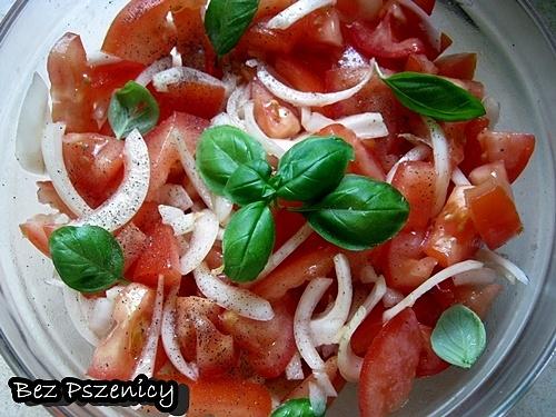 Idealna pomidorowa sałatka grillowa
