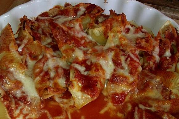Muszle z tuńczykiem i mozzarellą