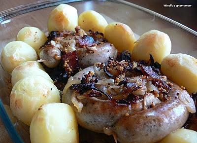 Pieczona biała kiełbasa w musztardzie z białym winem