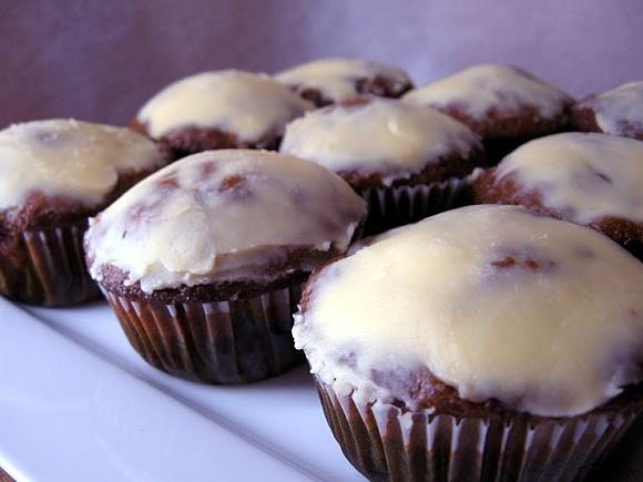 Muffinki truskawkowo-waniliowe z białą czekoladą