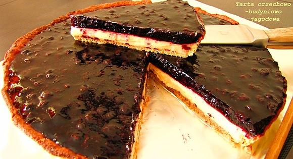 Tarta orzechowo-budyniowo-jagodowa