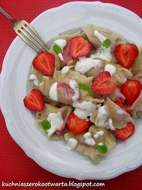Pierogi z truskawkami