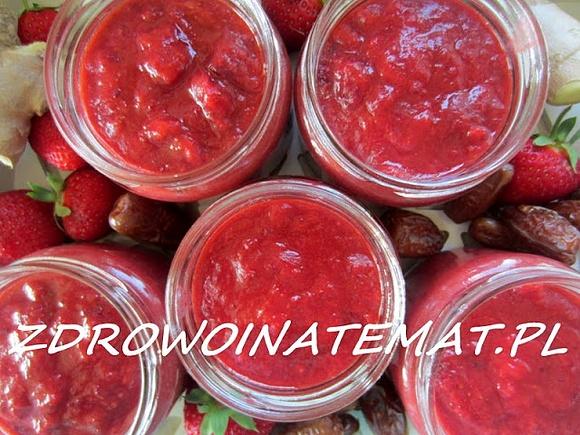 Dżem truskawkowo-daktylowy z imbirem bez cukru