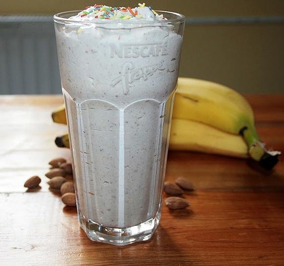 Bananowy shake na bogato