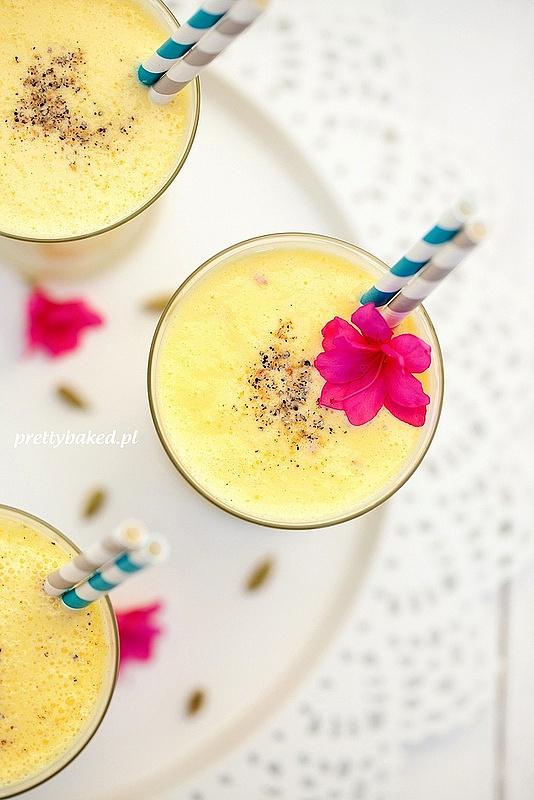 Kremowe mango lassi
