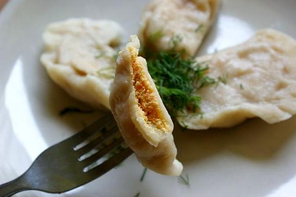 Pierogi z mięsem i marchewką