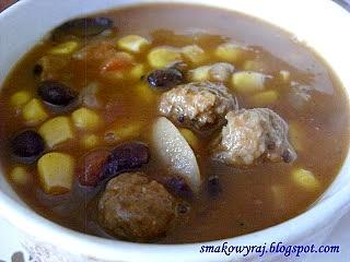 Pikantne chili z mięsnymi kulkami