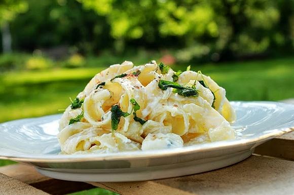 Pappardelle z trzema serami