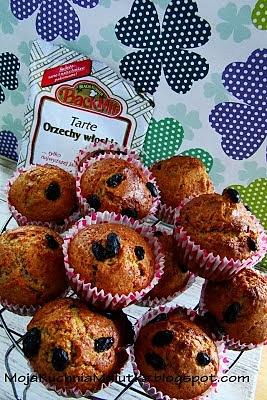 Orzechowe muffiny z rodzynkami