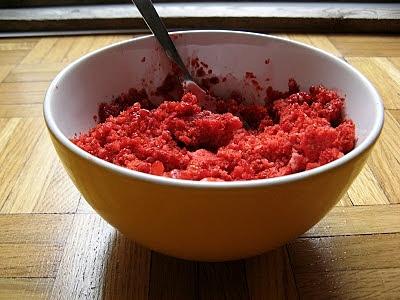 Szybki sorbet truskawkowy