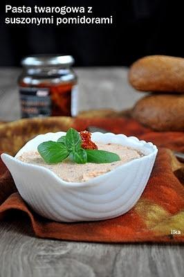 Twarogowa pasta z suszonymi pomidorami na kanapki