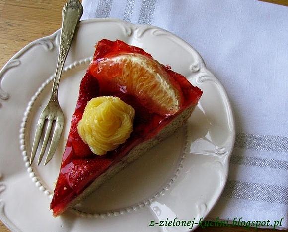 Pełnoziarniste kruche ciasto z truskawkami i galaretką z lemon curd